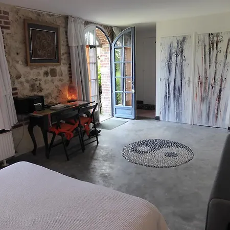 B&B La Cour De Bas 바르네빌카테레