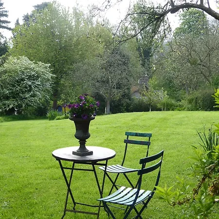 Bed and breakfast La Cour De Bas
